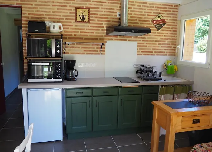 Semesterbostad Le Gitounet Sur La Route Des Bastides